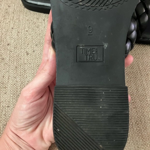 Black braided square toe sandals - Picture 3 of 4